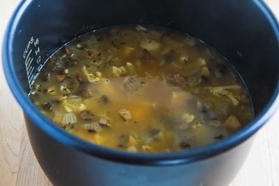 Грибной суп с цветной капустой и пармезаном